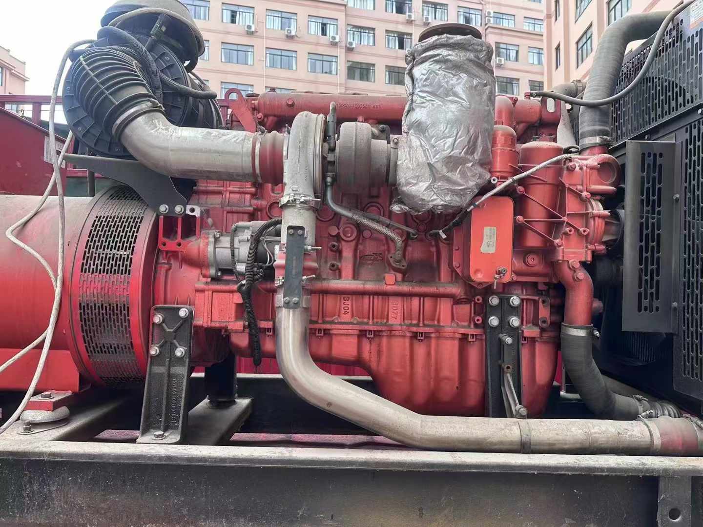 鹤峰如何选择适合 600kW 柴油发电机组的过载保护器？
