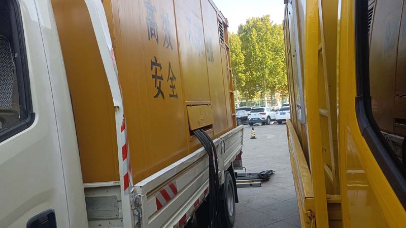鹤峰如何判断柴油发电机组和UPS电源的切换时间是否符合要求？