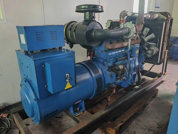 鹤峰100kW柴油发电机组使用多级机油有哪些优缺点？