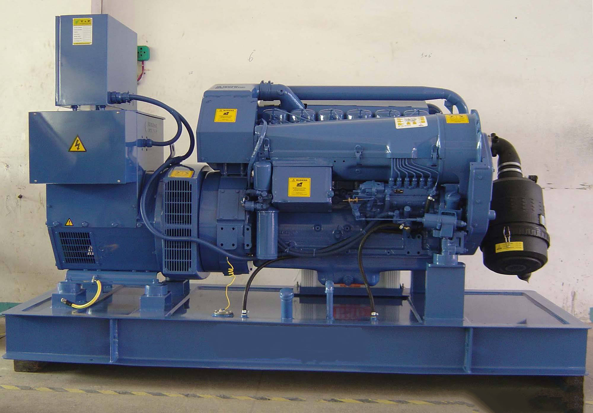 鹤峰汽油发电机组冬季启动前，电瓶需要做哪些检查和维护？